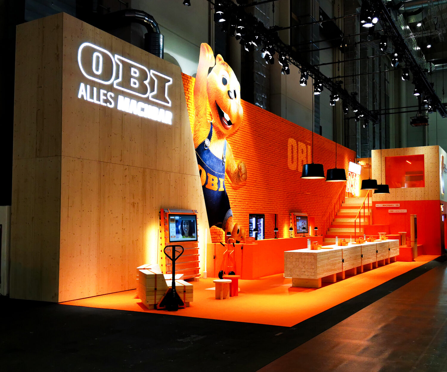 OBI MachBar Messestand auf der OMR Hamburg 2023